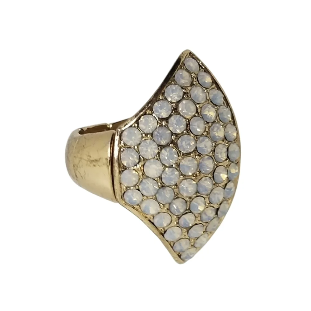 VINTAGE GOLDTONE WITH MINT GREEN ENAMEL & BLUISH WHITE RHINESTONE STRETCH RING